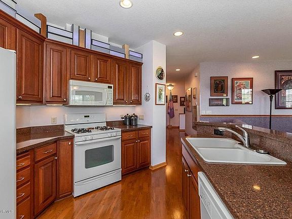 4th image of 755 Hickory Way Unit 2