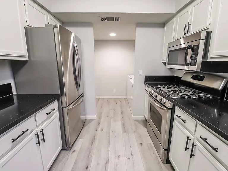 2840 Floral Peak Dr — Photo 10