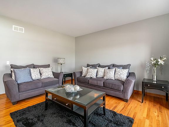 4th image of 24715 W Sleepy Hollow Ln