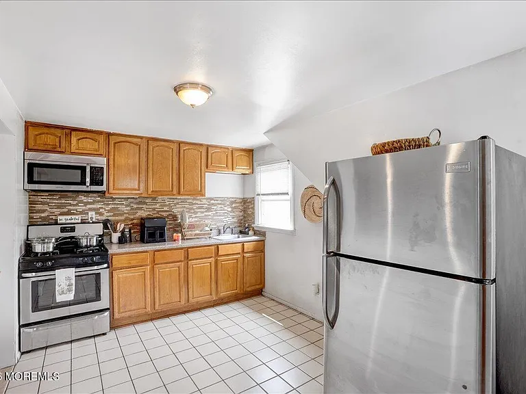 52 Saint Ann St #2 — Photo 16