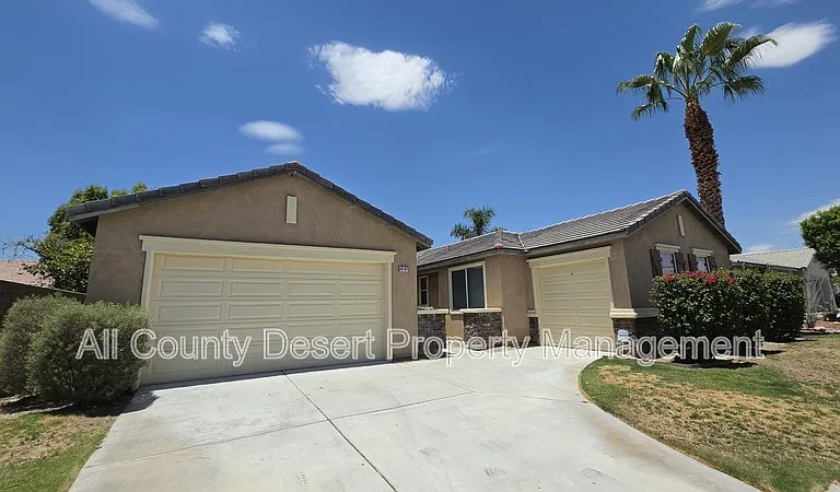 47471 Harbour Lights Ln — Photo 1
