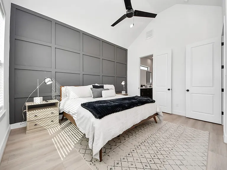 2524 Live Oak St — Photo 40