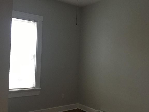 4th image of 3512 E Broad St