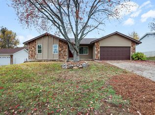 426 Kimberly Ln, Saint Peters, MO 63376