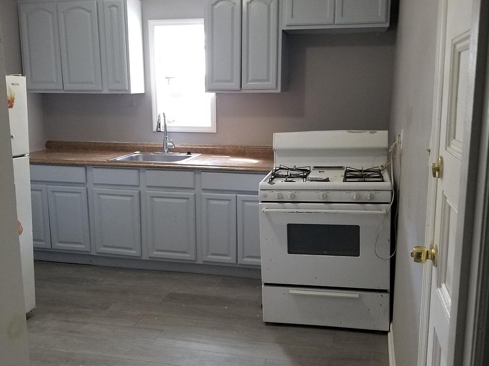 1st image of 207 S 11th St Floor 2