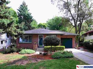 7620 Davis Cir, Omaha, NE 68134