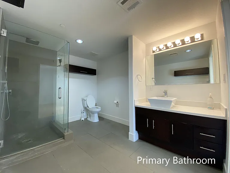 5232 Satsuma Ave #302 — Photo 19