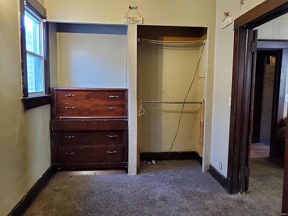 4th image of 115 W Missouri St