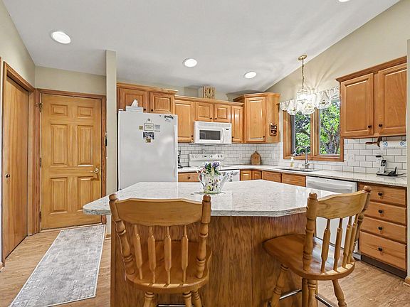 5th image of 7005 Amber Springs Dr SW #65