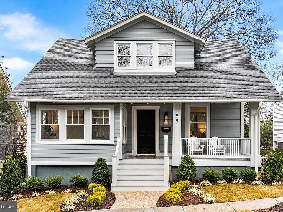 1st image of 607 Johnston Pl
