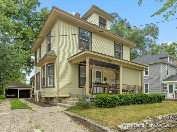 1119 Thomas St SE, Grand Rapids, MI 49506