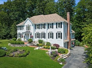 14 Evergreen Ln, Topsfield, MA 01983