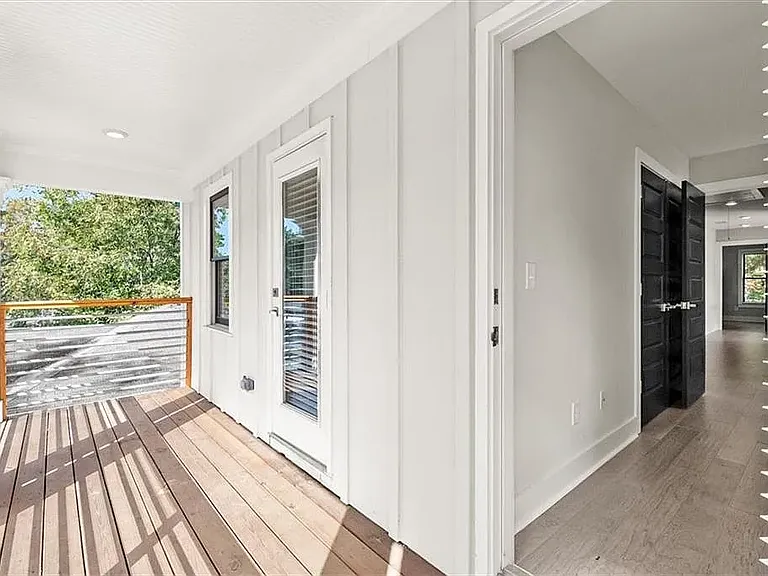2145 Park Ter — Photo 48