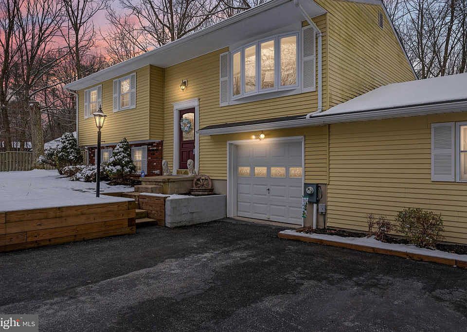 1st image of 7864 Sandy Pine Dr