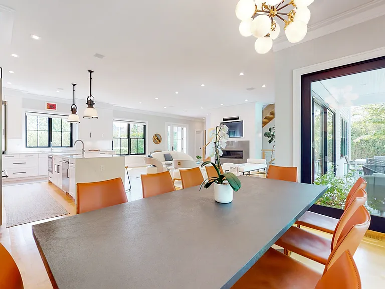 99 Edwards Ln — Photo 8