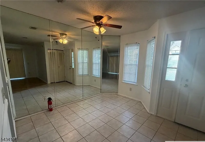 2513 Lighthouse Ln — Photo 4