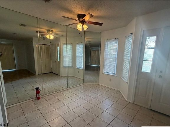 4th image of 2513 Lighthouse Ln