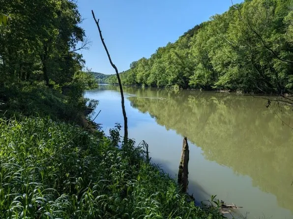 19 & 52 Riverbend Rd, Burkesville, KY 42717