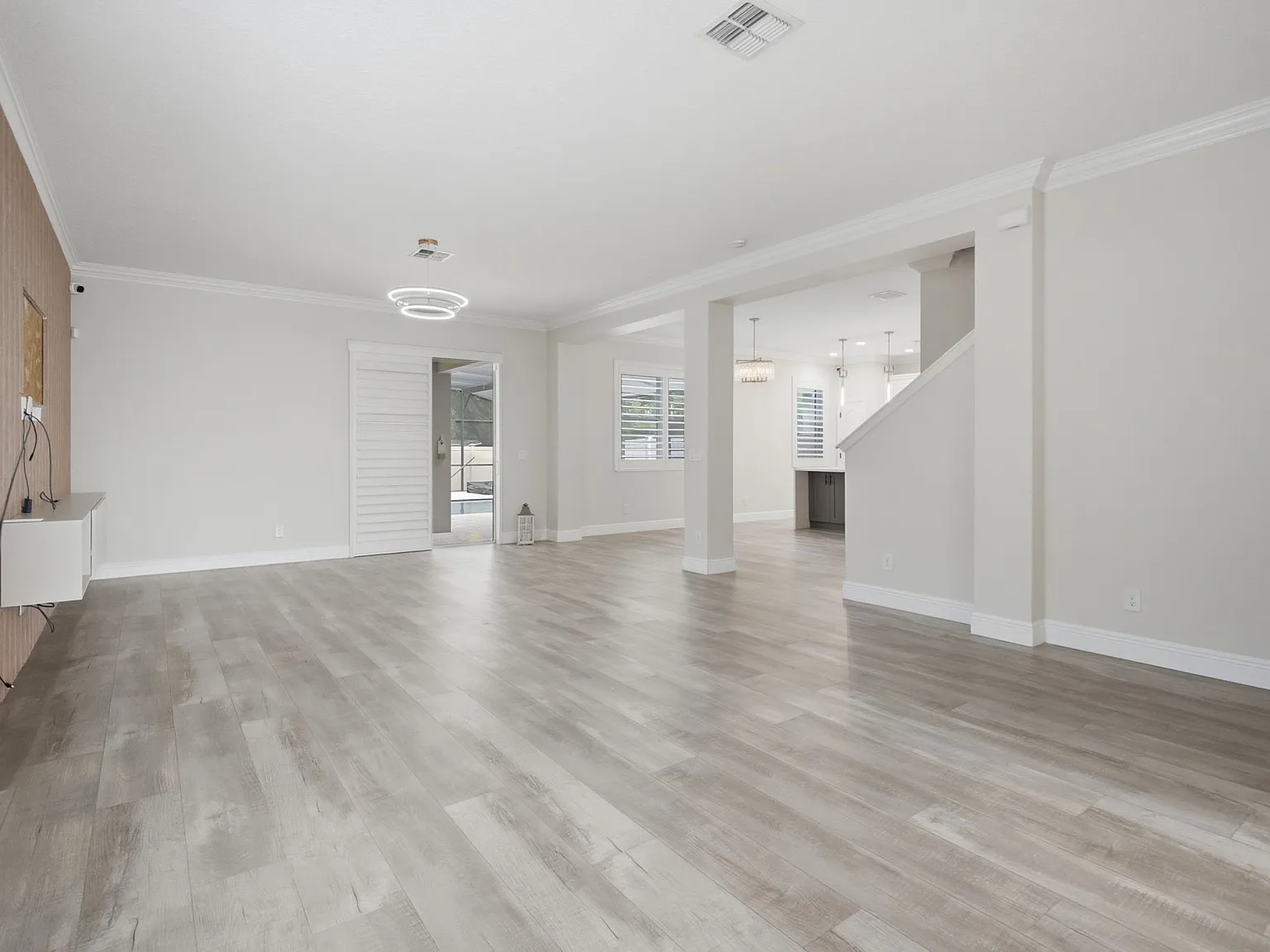 3 bed, 2.5 bath, 2720 sqft, $3,900 — Photo 4