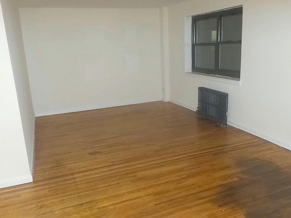 4th image of 6209 Woodhaven Blvd #3C