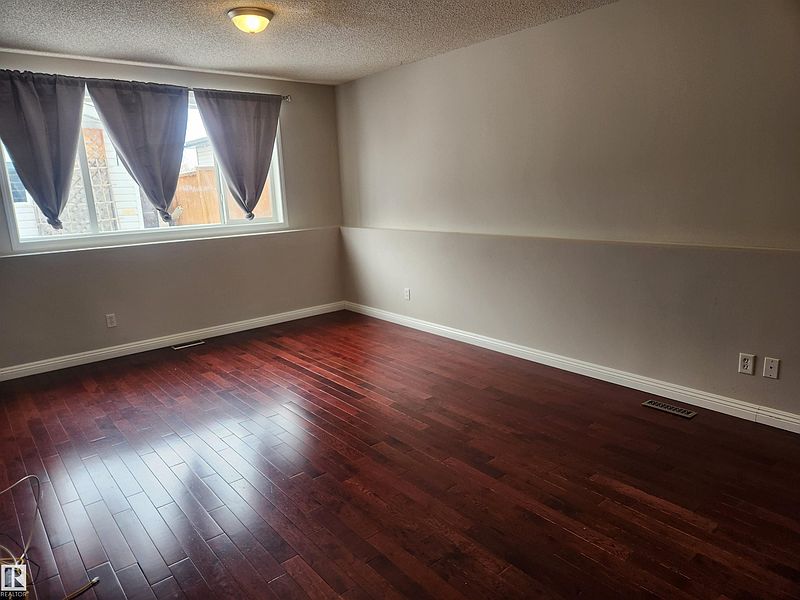 Edmonton House for rent - 4 Bedrooms — photo 14