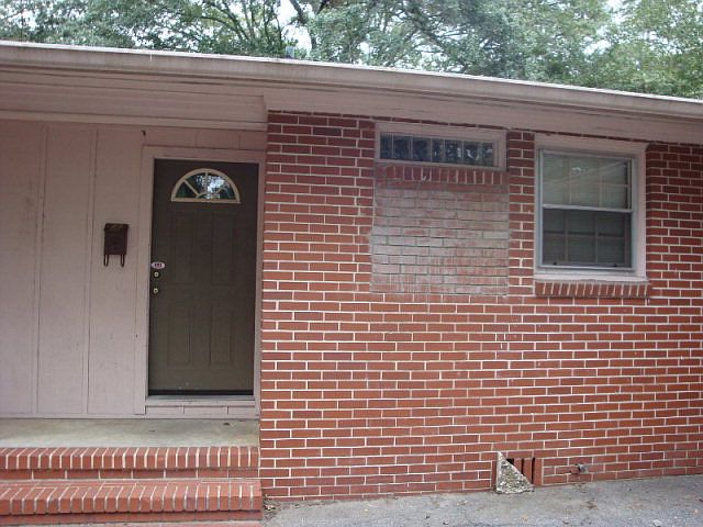 1st image of 1713 Azalea Dr APT A