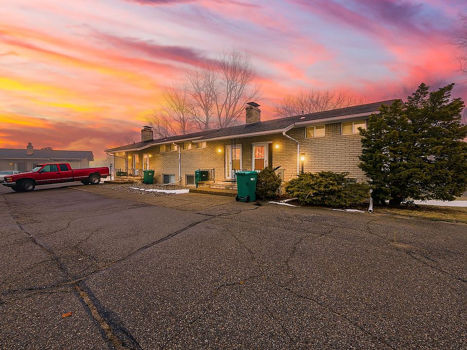 1st image of 151 Huronview Ct