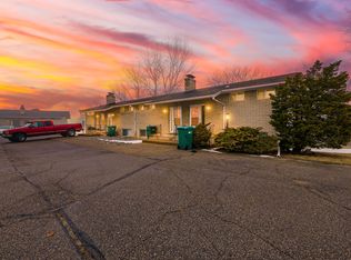 151 Huronview Ct, White Lake, MI 48386