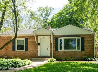 1216 North Path, Wheaton, IL 60187