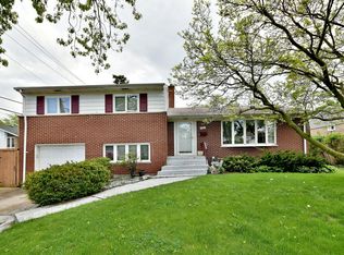 1202 Winston Dr, Melrose Park, IL 60160