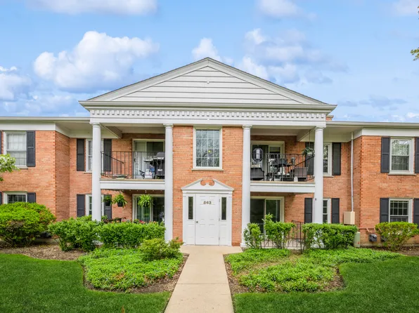 563 Shorely Dr APT 103, Barrington, IL 60010