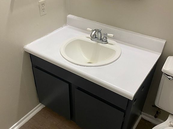 3rd image of 501 Cypress Ln #2201