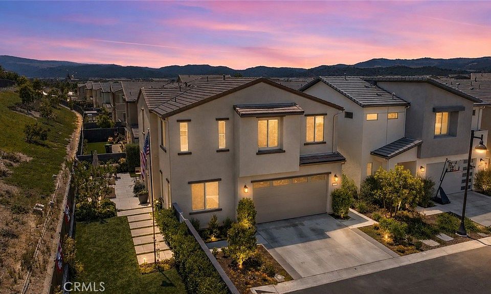 1st image of 3372 Ivy  Way