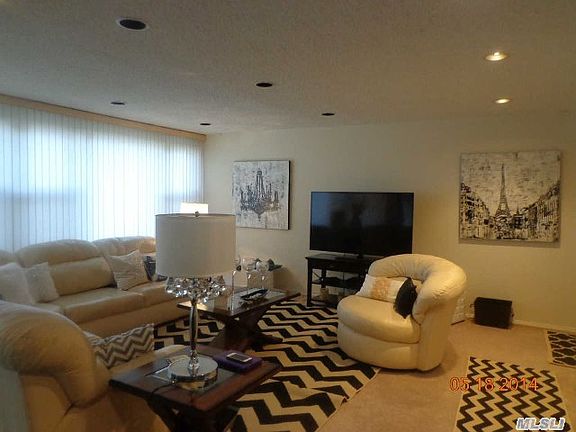 3rd image of 16230 Powells Cove Blvd APT 2C
