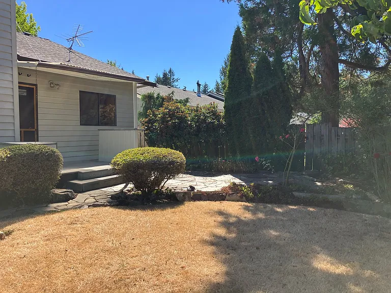 1325 Elser Dr SE — Photo 43