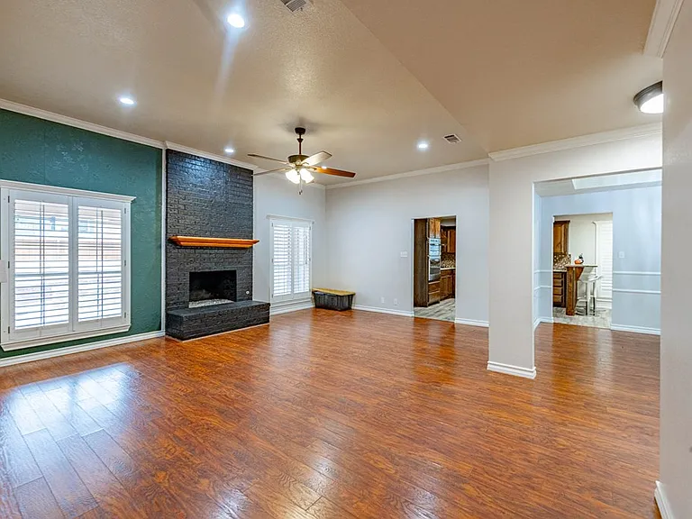 4715 Bishops Castle Dr — Photo 16
