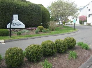 87 Country Pl, Shelton, CT 06484