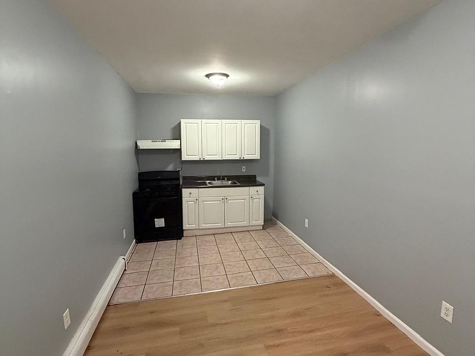 1st image of 320 S Orange Ave #3B