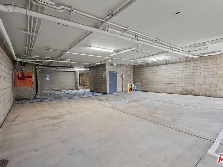 5114 Cahuenga Blvd #1 — Photo 16