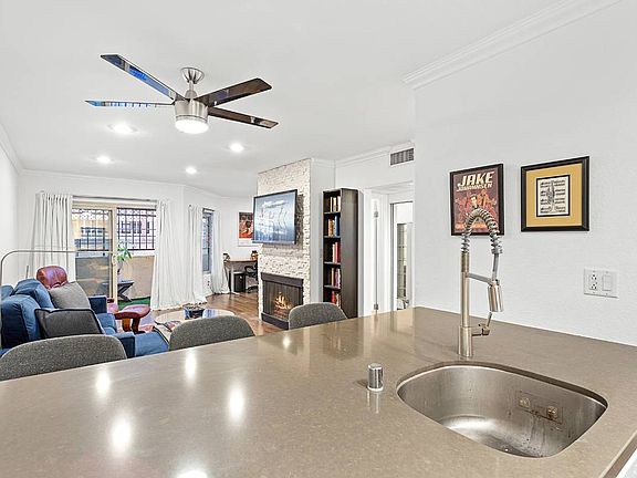 5th image of 141 S Clark Dr APT 226