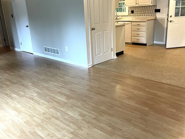 146 Cambridge Rd — Photo 5