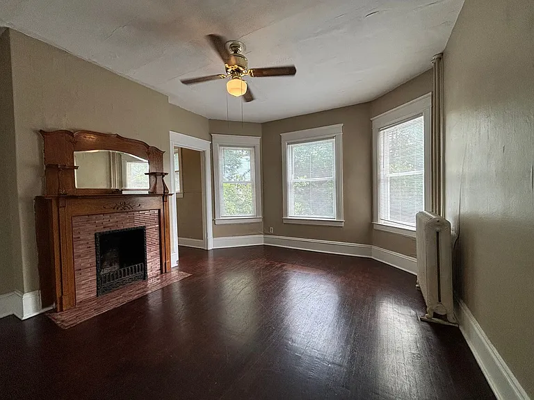 1863 Marshall Ave — Photo 1