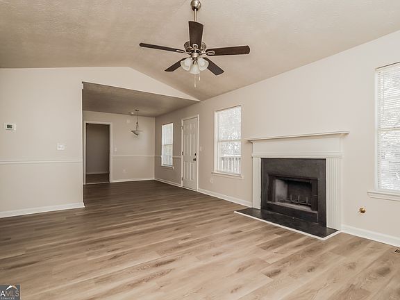 5th image of 536 Lakecourt Dr