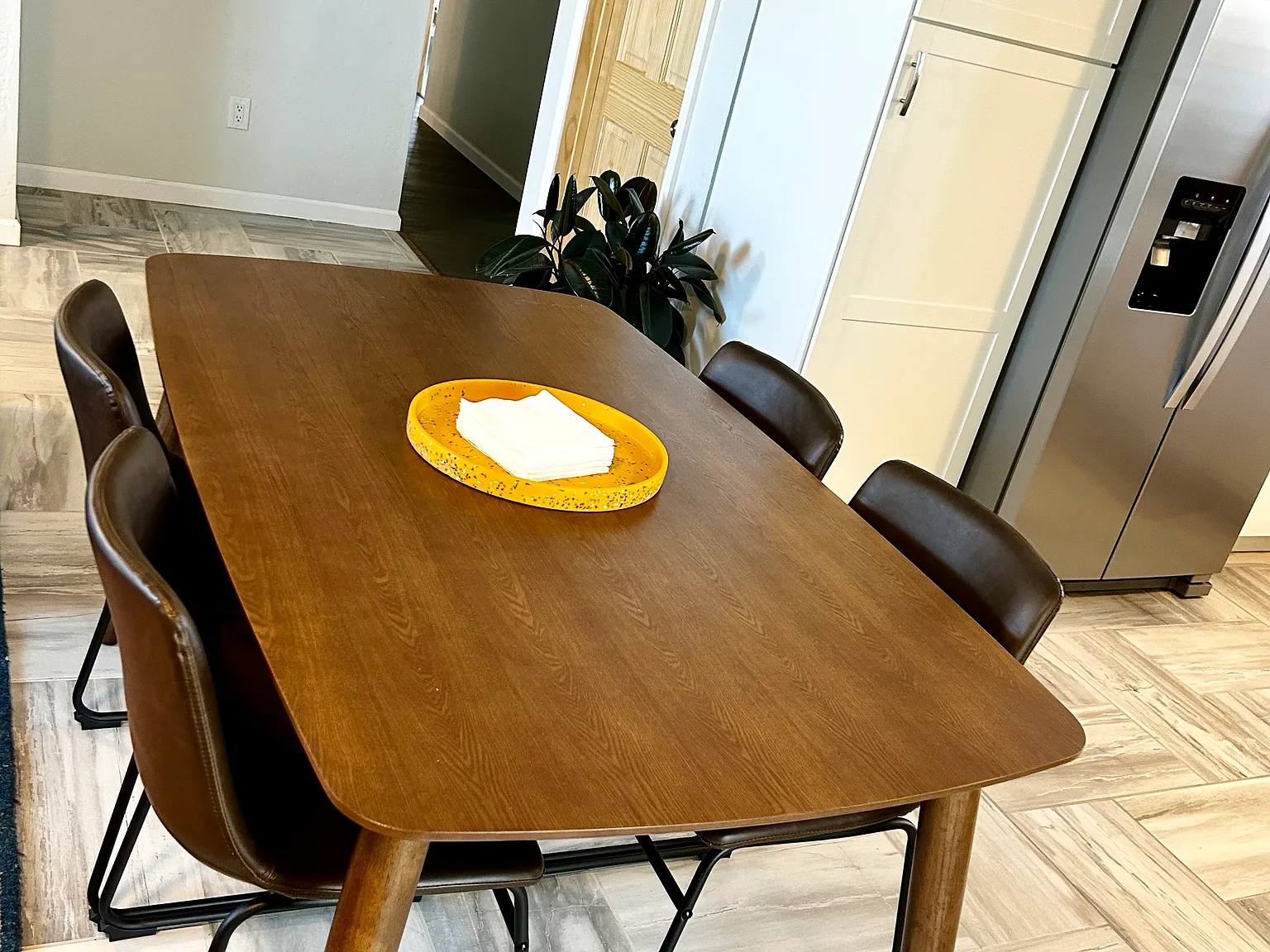 209 Holly Cir — Photo 3