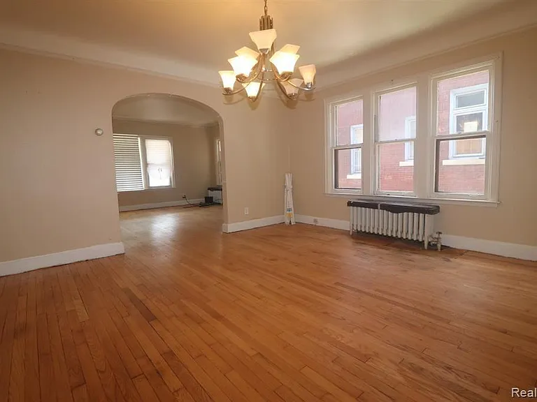 2066 Calvert St #A — Photo 3