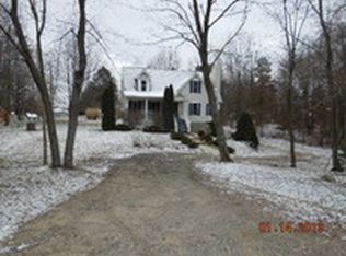 50141 Circle Dr, Dowagiac, MI 49047