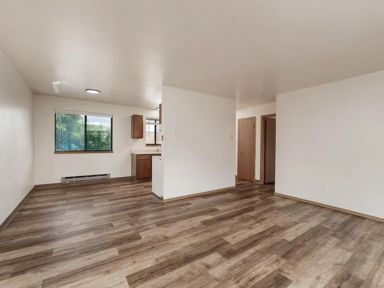500 Josephine Dr — Photo 11