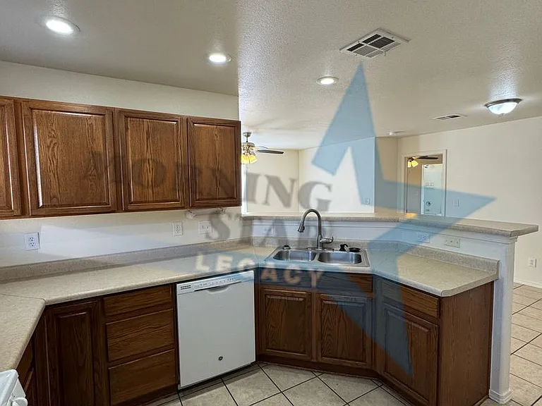 4999 Bosworth Rd — Photo 11
