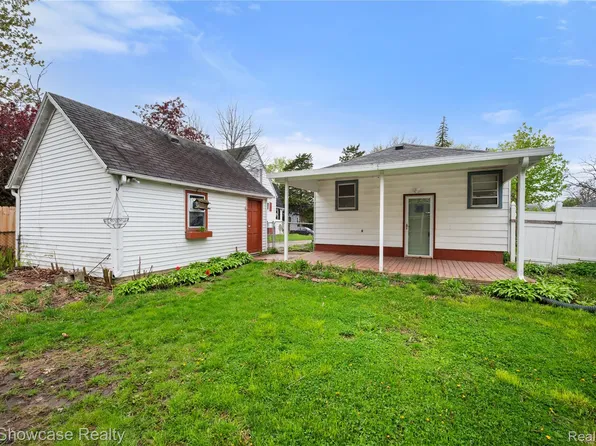 1409 Stocker Ave, Flint, MI 48503