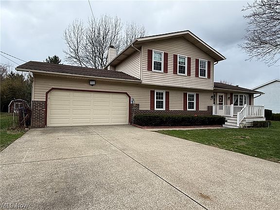 2nd image of 573 Beverly Dr